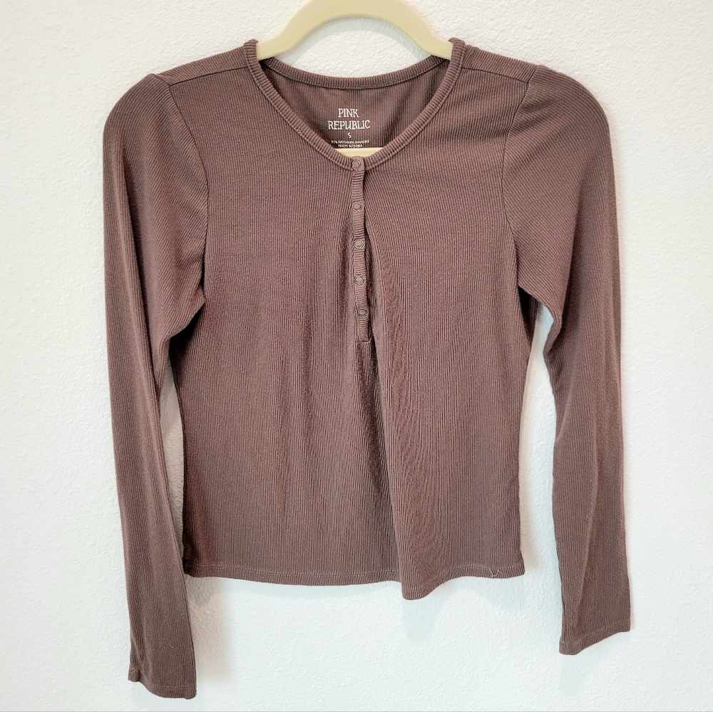 Pink Republic Brown Ribbed Fitted Henley Long Sleeve Shirt Women’s S